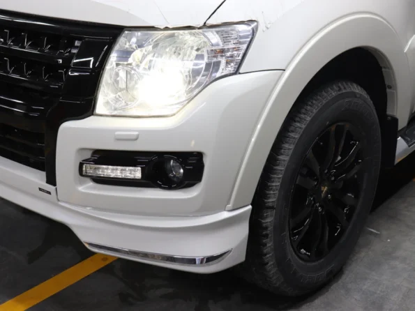 Mitsubishi Pajero Signature Body Kit - Beyond Auto Accessories - baashops.com