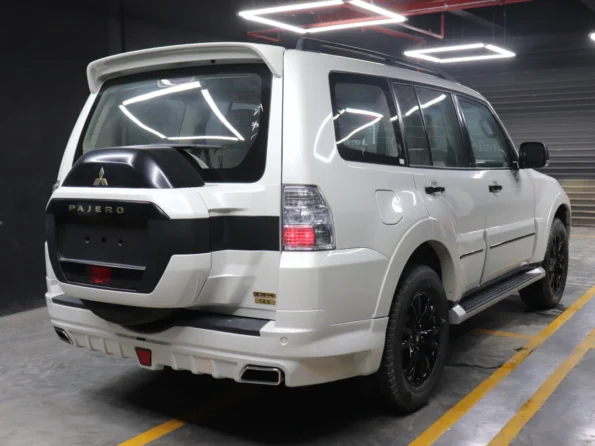 Mitsubishi Pajero Signature Body Kit - Beyond Auto Accessories - baashops.com