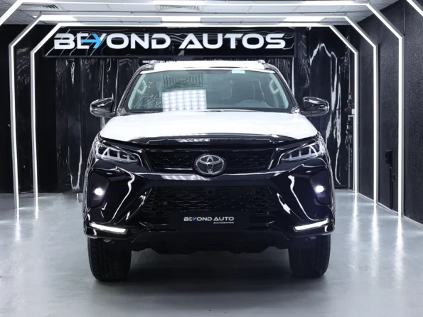 Toyota-Fortuner-Legender-Upgrde-Body-Kit-Baashops.com