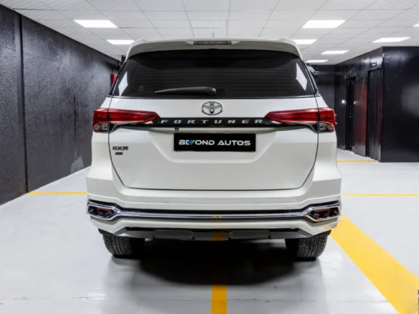 Toyota-Fortuner-V1-Body-Kit-Baashops.com