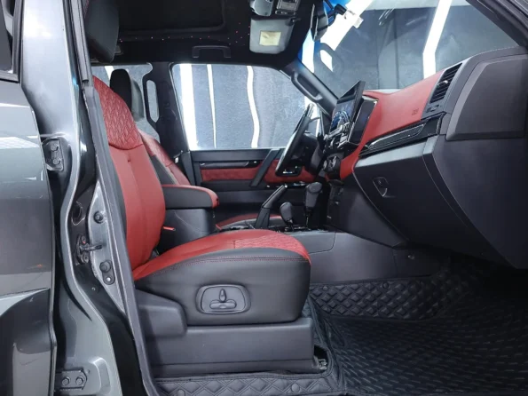 Mitsubishi-Pajero-Black-Hawk-Interior-Upgrade-baashops.com