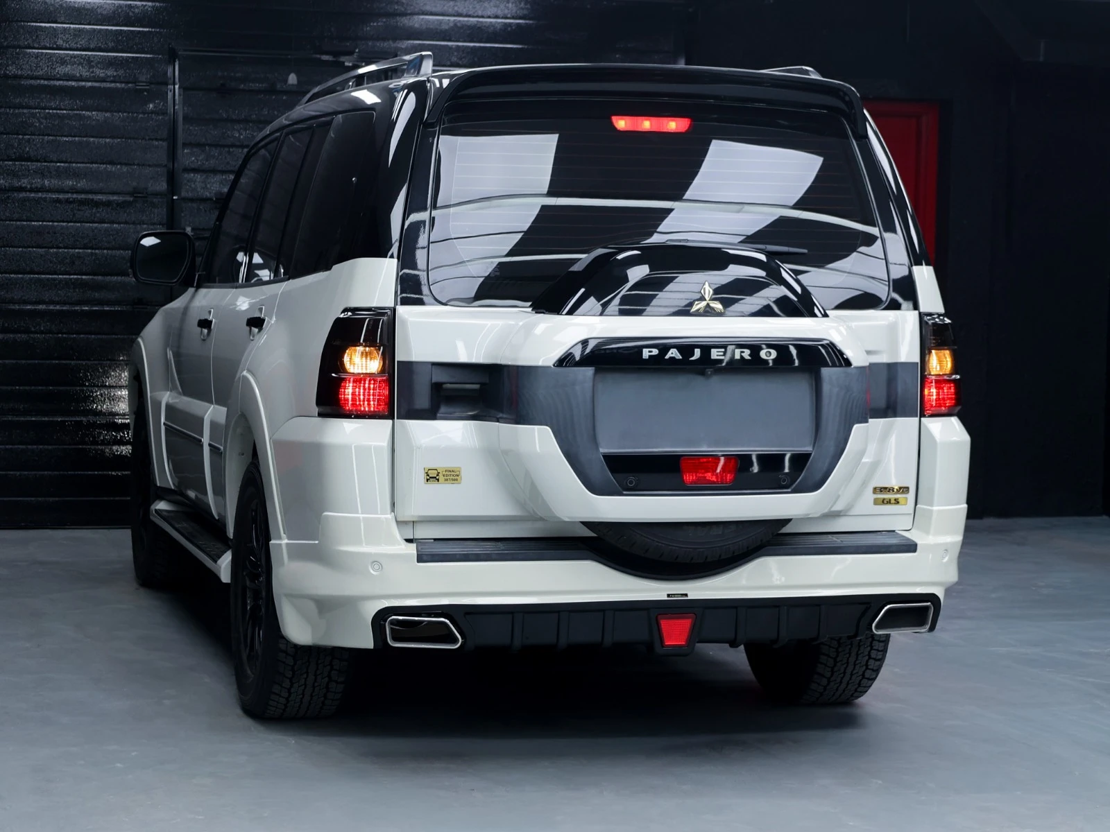 Mitsubishi Pajero Signature Auto Accessories Dubai - Professional Installation UAE Mitsubishi Pajero Signature Auto Accessories Dubai UAE Professional Installation