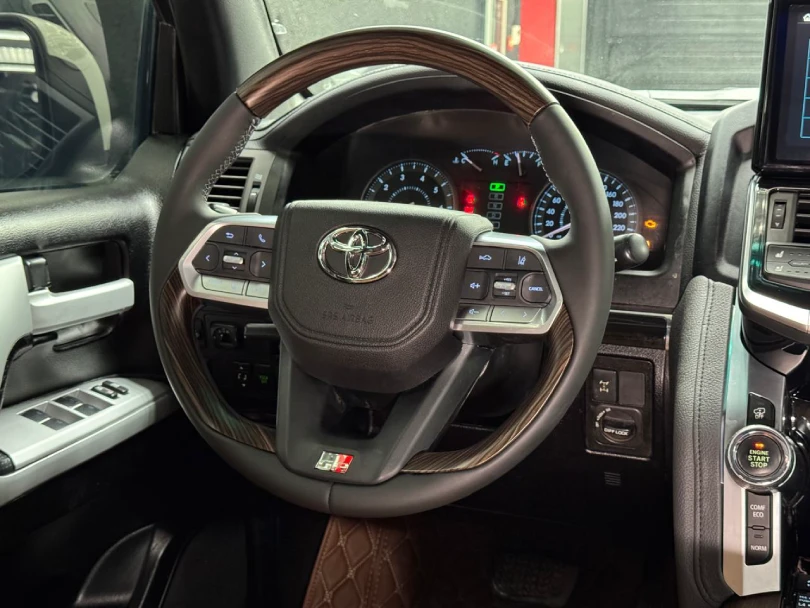 Toyota Land Cruiser Auto Accessories Dubai - Professional Installation UAE Toyota Land Cruiser Auto Accessories Dubai UAE Professional Installation