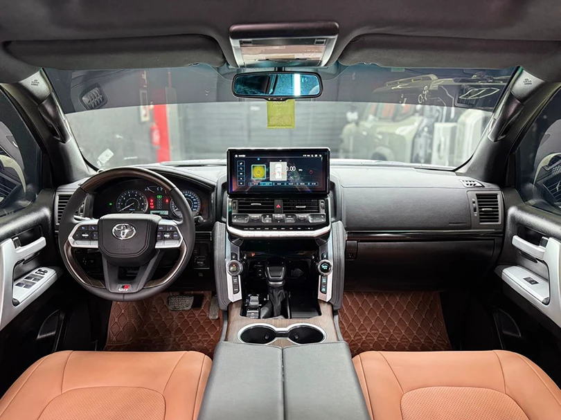 Toyota Land Cruiser Auto Accessories Dubai - Professional Installation UAE Toyota Land Cruiser Auto Accessories Dubai UAE Professional Installation