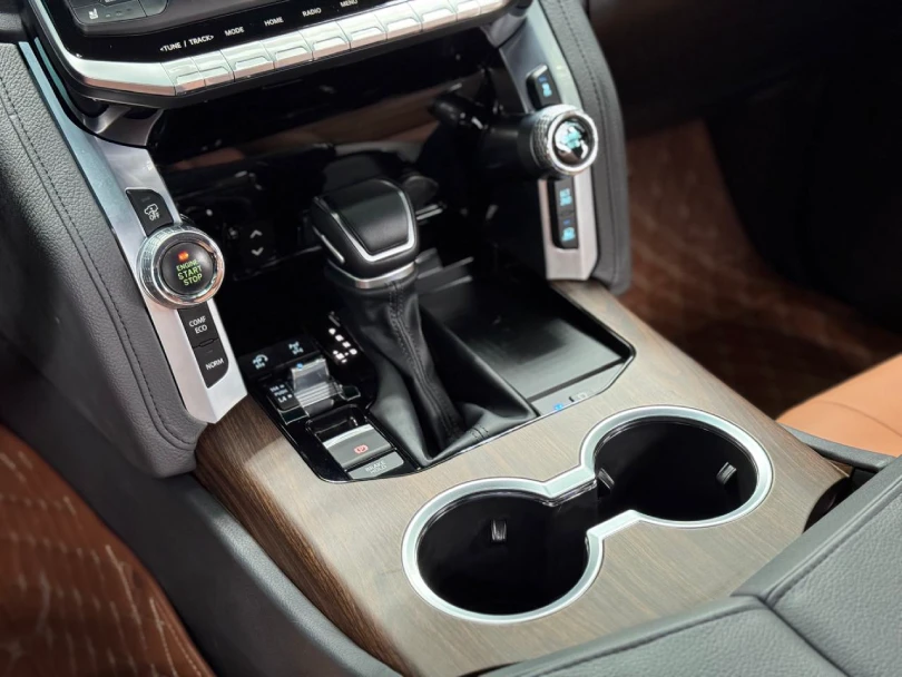 Toyota Land Cruiser Auto Accessories Dubai - Professional Installation UAE Toyota Land Cruiser Auto Accessories Dubai UAE Professional Installation