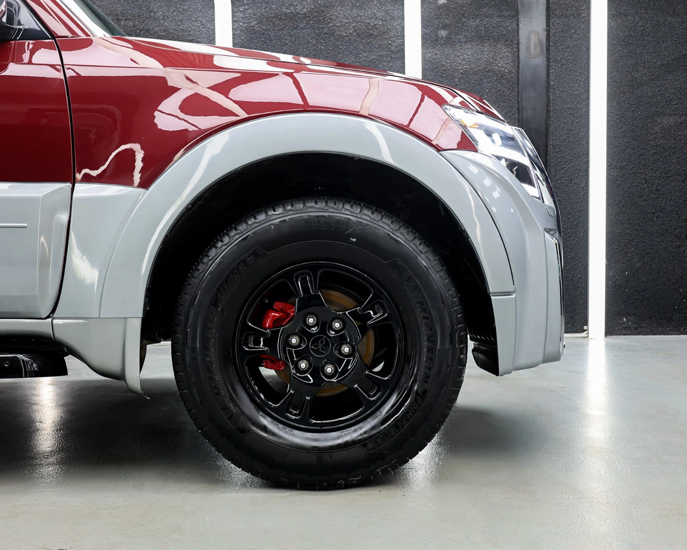 Mitsubishi Pajero Black Hawk Auto Accessories Dubai - Professional Installation UAE Mitsubishi Pajero Black Hawk Auto Accessories Dubai UAE Professional Installation